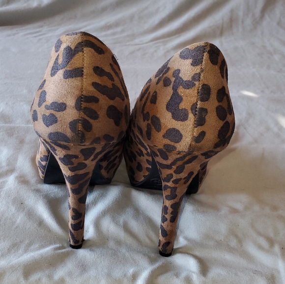 Leopard Print Heels - Picture 6 of 6